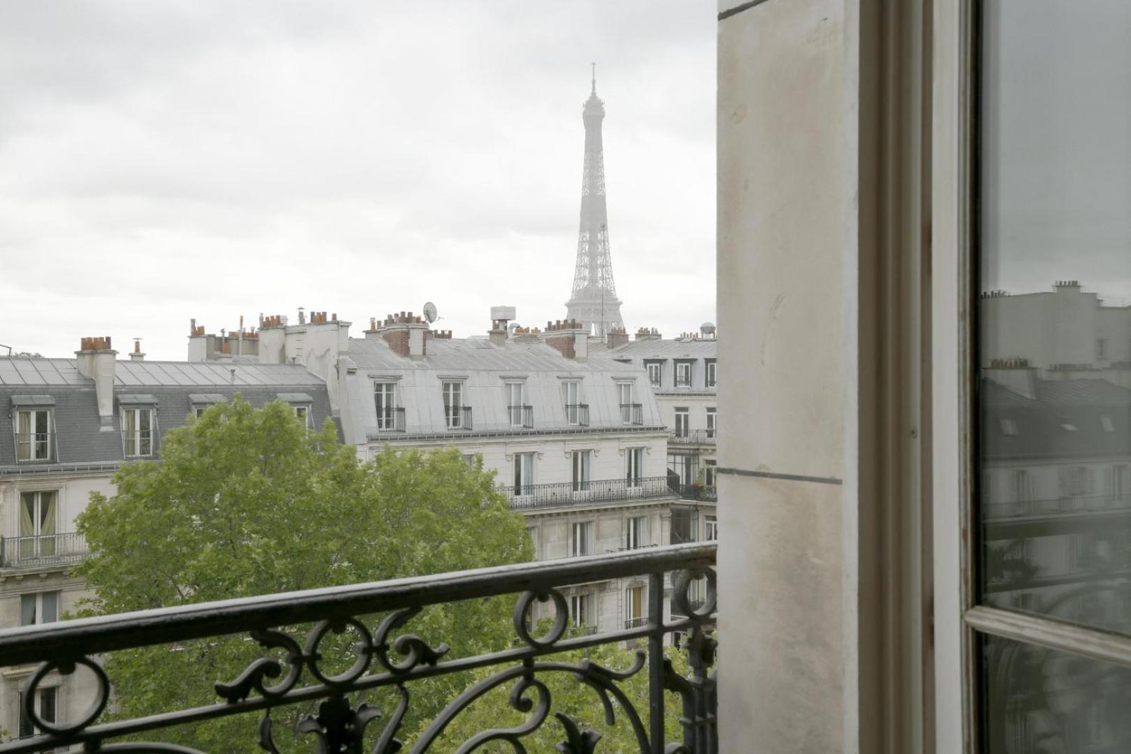 La Dame De Fer - Vue Magique Sur La Tour Eiffel Apartman Párizs Kültér fotó
